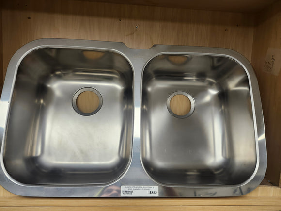 Blanco Kitchen Sink 21 x 18 undermount 8 inch dual bowls Niagara 400751 Stainless Steel Floormodel Clearance as is