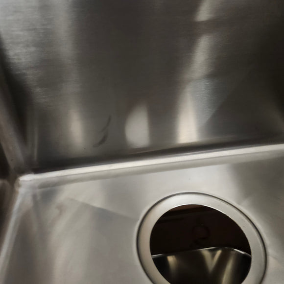 Vida Undermount 32 x 18 Kitchen Sink 2 Bowl and Colander Floor Model Clearance m10