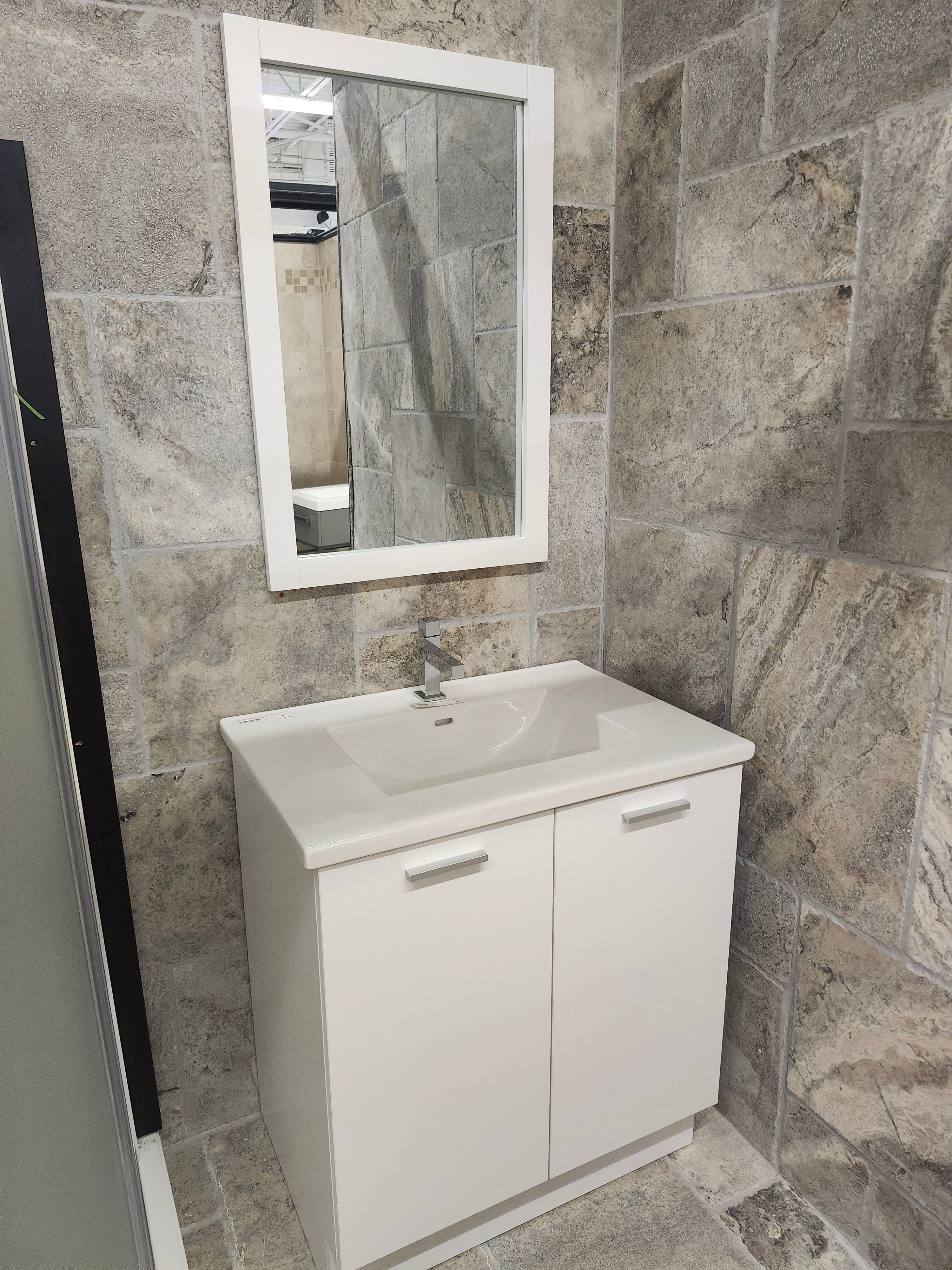30" Vida Vanity and Countertop Combo with Mirror (as is)