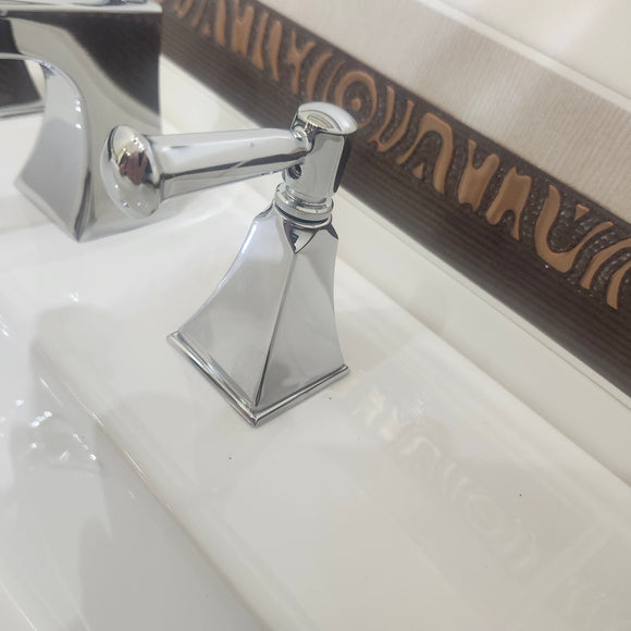 8CC 3 Hole Classic Bathroom Vanity Faucet Floormodel Clearance As Is