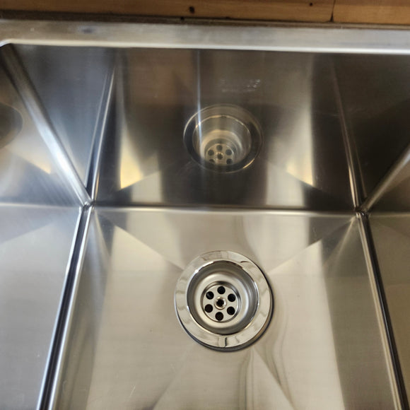 Blanco 16 x 14 .5 Double Bowl 400452 Precision Kitchen Sink Floormodel Clearance as is m10