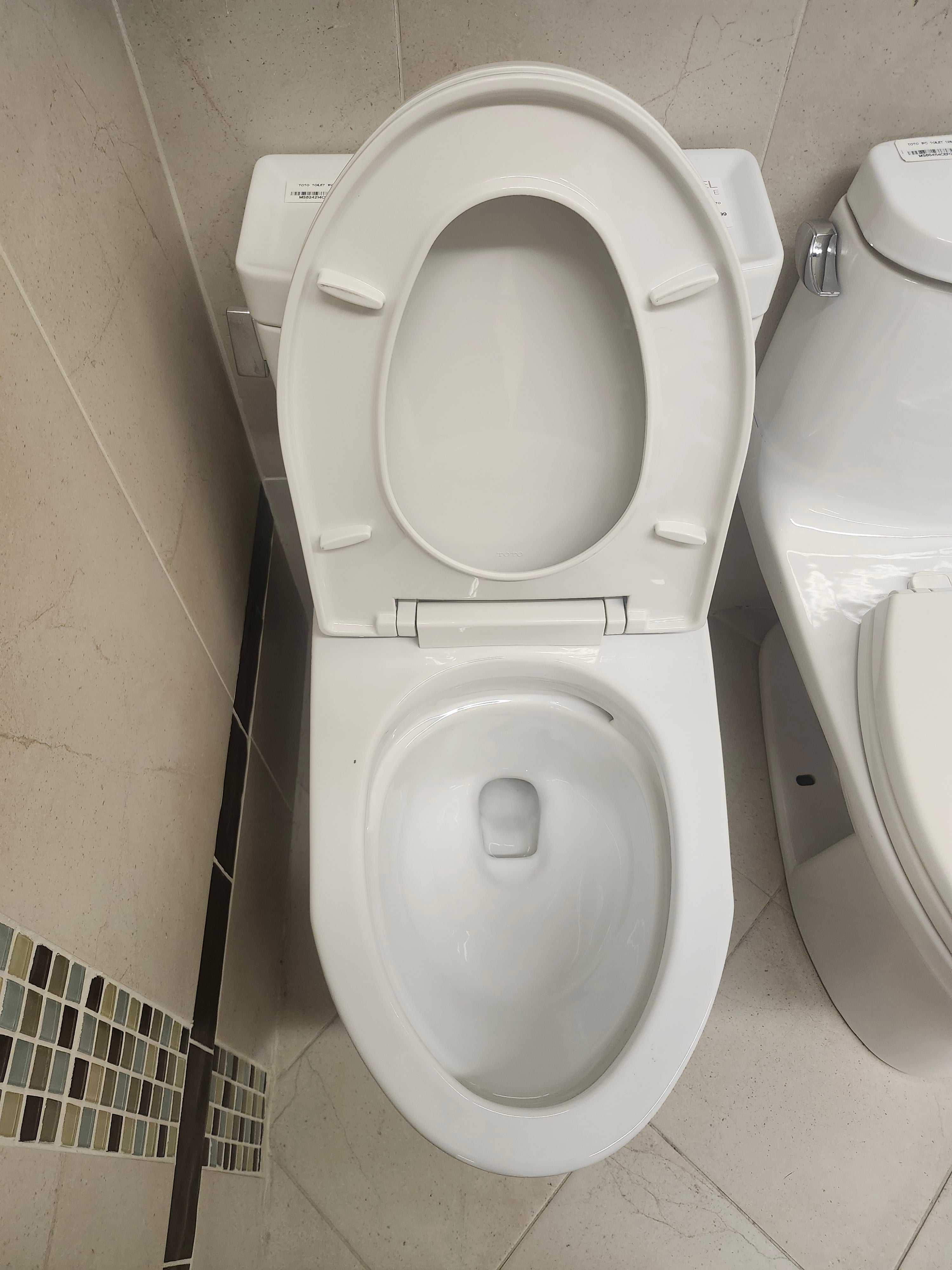 Toto Legato G-Max Skirted Elongated Toilet (as is)