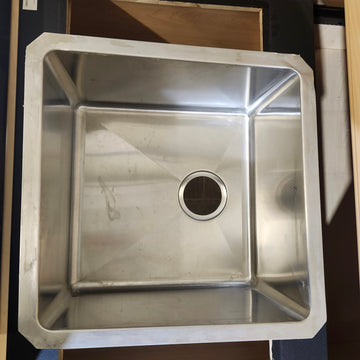 Vida Acute 18 x 18 Undermound Single Bowl Kitchen Sink Floormodel Clearance As Is m10 - 0