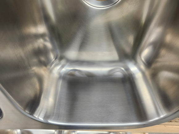 Vida Axes 32" x 21" Stainless Steel Round Undermount Kitchen Sink Floormodel Clearance
