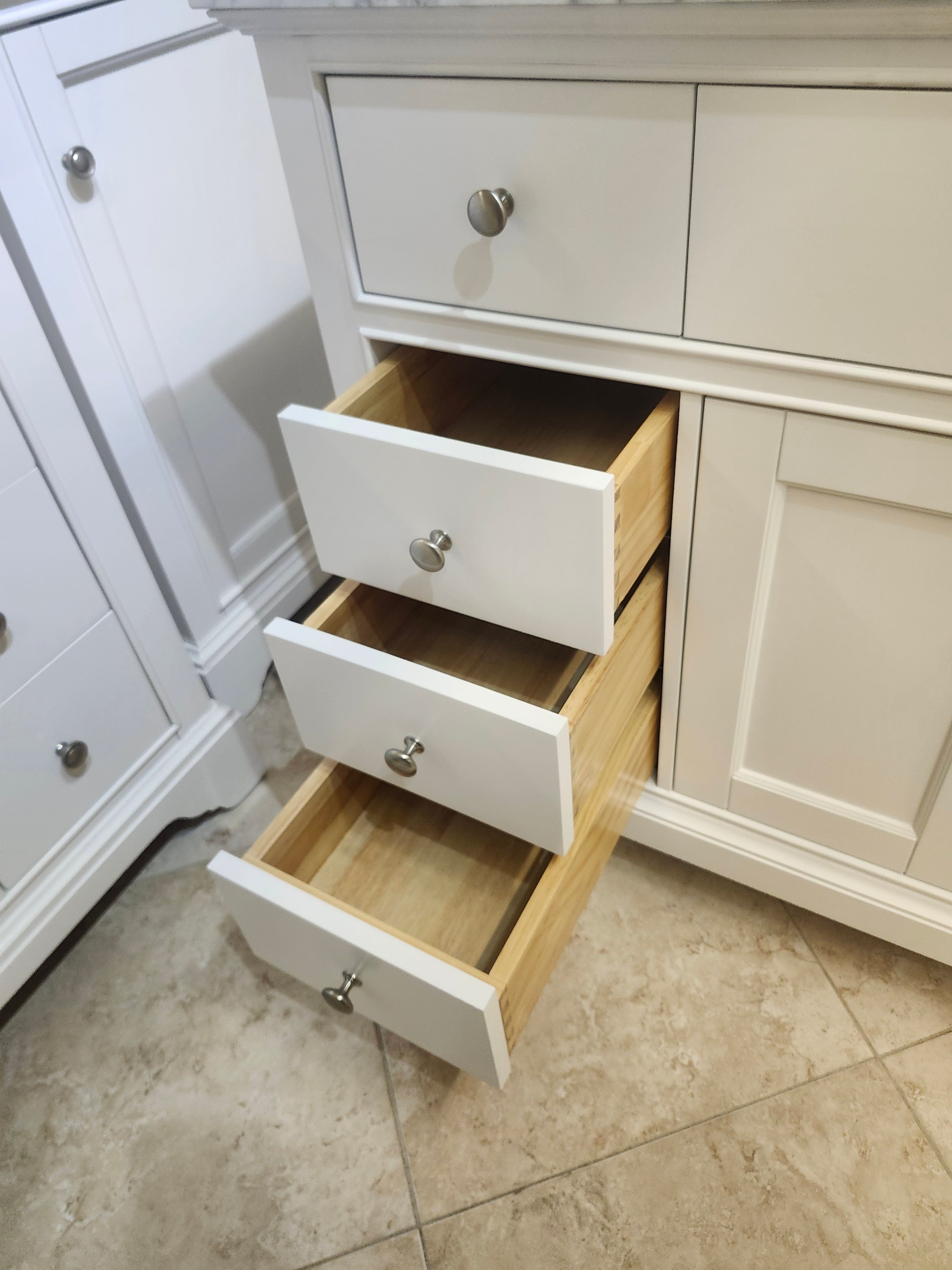 48" Vida Riverfield Vanity and Countertop Combo with Mirror (as is)