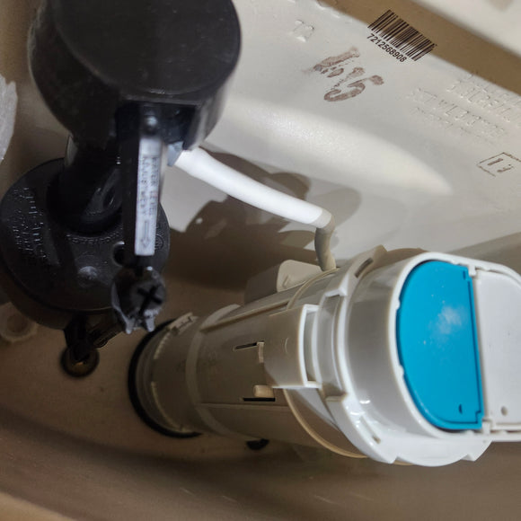 American Standard H2O 2pc Toilet 4133A218020 3706216020 Floormodel Clearance as is