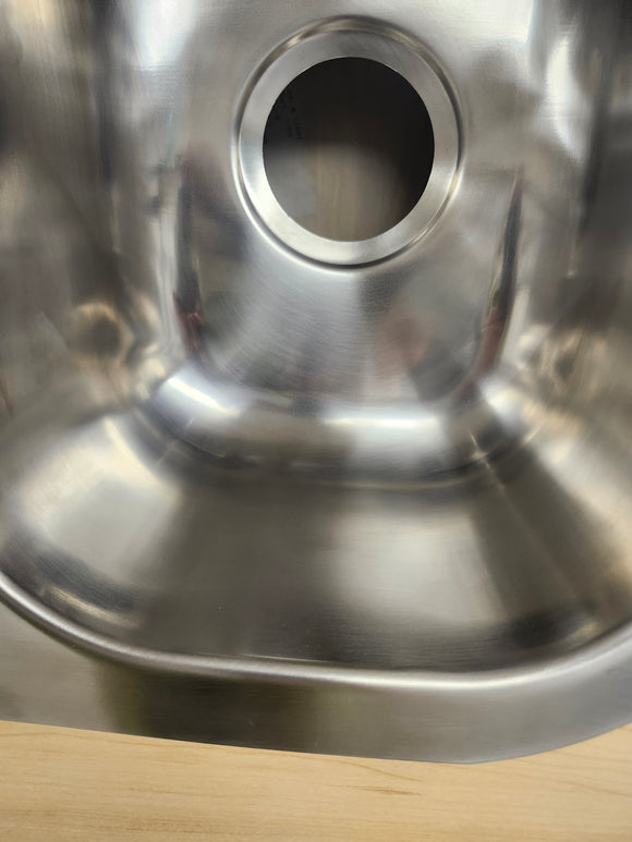 Vida Axes 27" x 19" Stainless Steel Round Undermount Kitchen Sink Floormodel Clearance