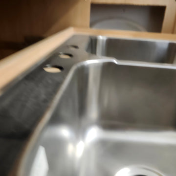 Vida Axes 31 x 20 3 Hole Kitchen Sink 2 Bowl Floormodel as is m10 - 0