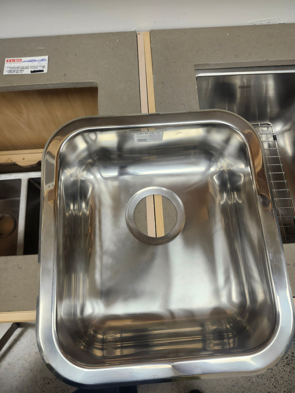 Blanco 400781 Lincoln 18 ga Stainless Steel 1-Bowl Under Mount Square Bar Sink, 14 in. L x 15-1/2 in. W, Stainless Steel Floormodel Clearance as is