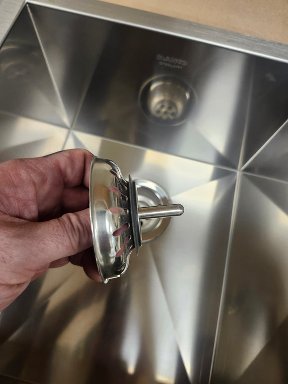 Blanco PRECISION R0 33 in. 60/40 Double Bowl Undermount Stainless Steel Kitchen Sink 400473 Floormodel Clearance As is