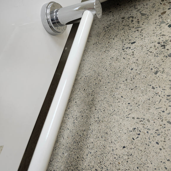 Rubinet Lasale 24 Inch Towel Bar Floormodel Sold As Is Chrome Floormodel Clearance As is White/Chrome