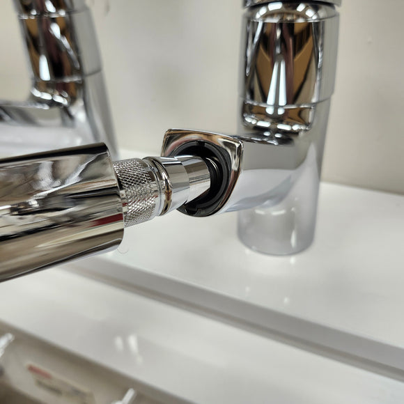Grohe Kitchen Faucet with Extending Faucet Head Chrome Floormodel Clearance As Is
