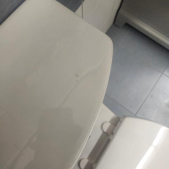 American Standard Boulevard Elongated Right Heigh 4.8lt White Toilet Floormodel Clearance as is J10