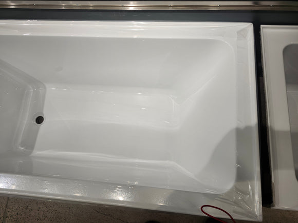 Aura Alcove Tub with Skirt Floormodel Clearance with Skirt Left Hand Drin As is 60 x 32 forma