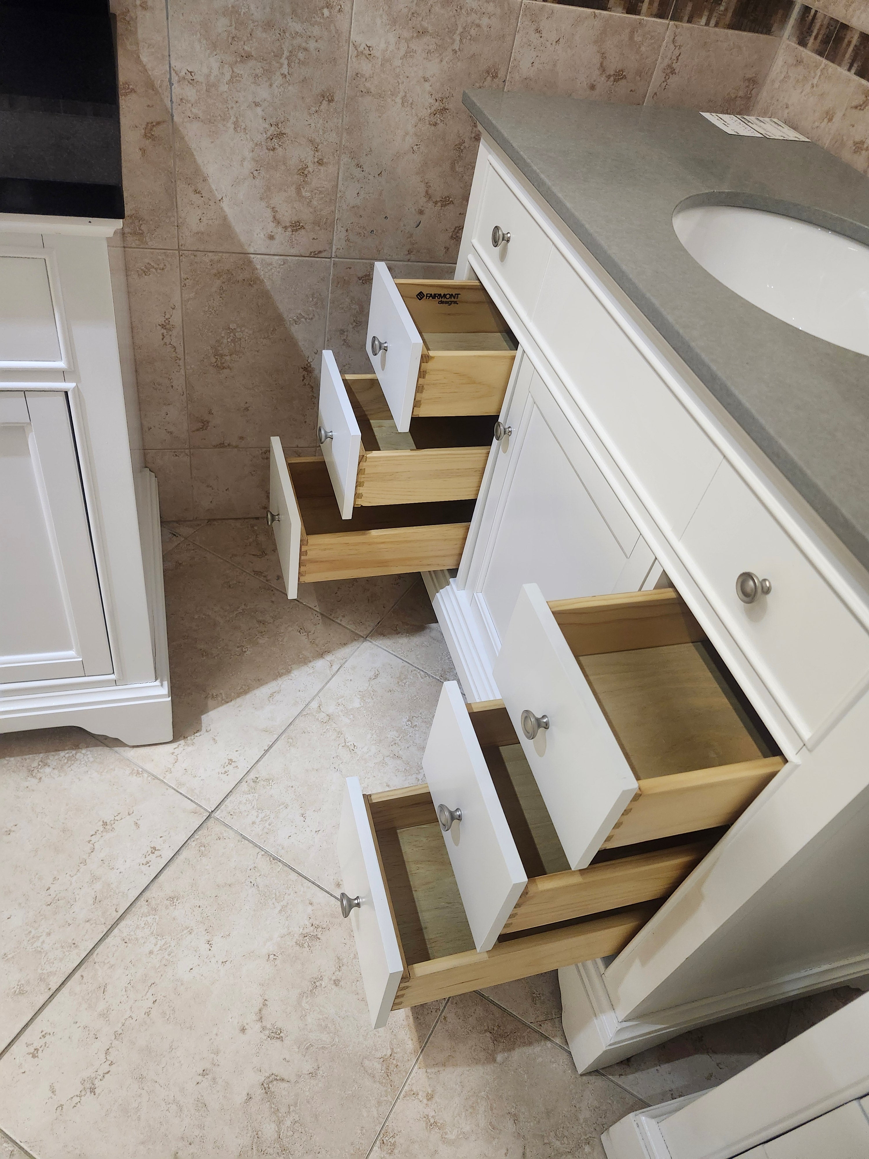 42" Fairmont Framingham Vanity and Countertop Combo with Mirror (as is)