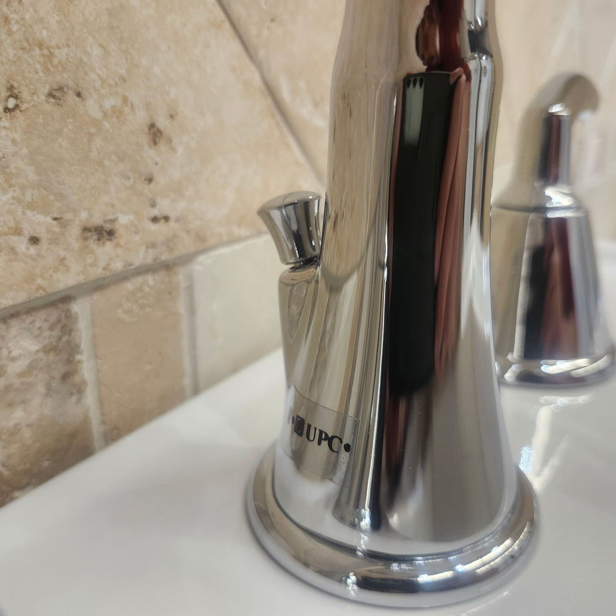 American Standard Tropic 8cc Bathroom Faucet Chrome Floormodel Clearan ...