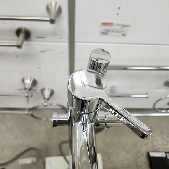 Vida V-Style Floormount Tub Filler with Hand Held Shower Head and Round Handle Floormodel Clearance as Is