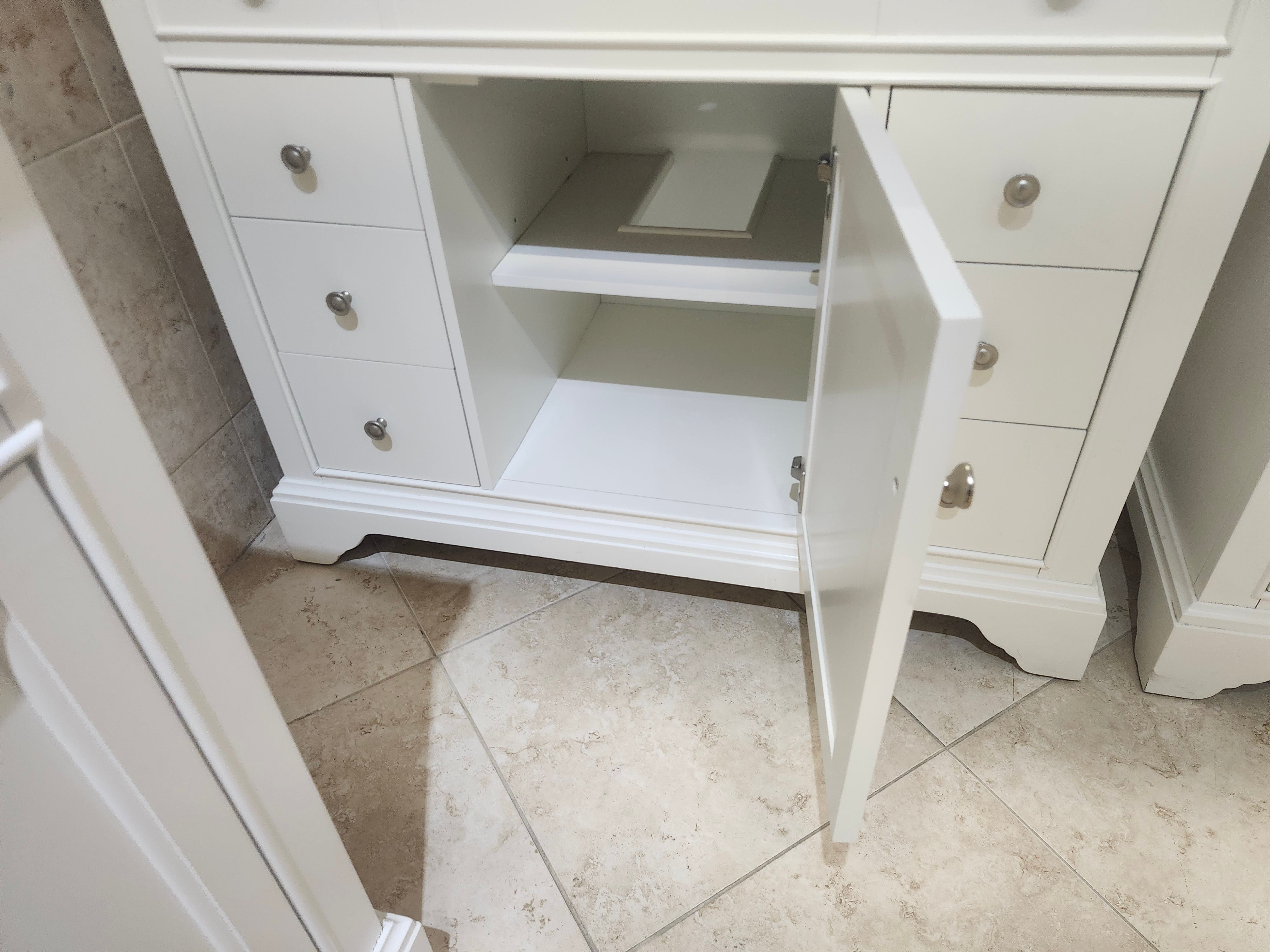 42" Fairmont Framingham Vanity and Countertop Combo with Mirror (as is)