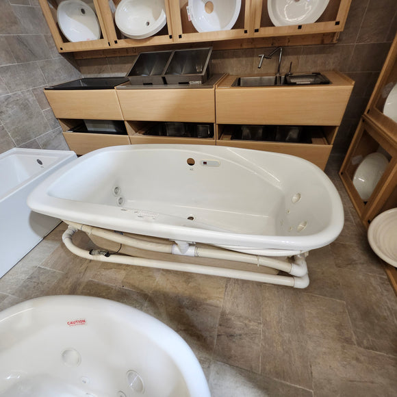 Maax Eterne 72 x 36 True Whirlpool Bathtub Floormodel Clearance As is Samor M10 101317100