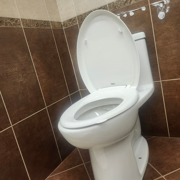 American Standard 1pc Elongated Toilet Floormodel Clearance as is (H9)2403128020