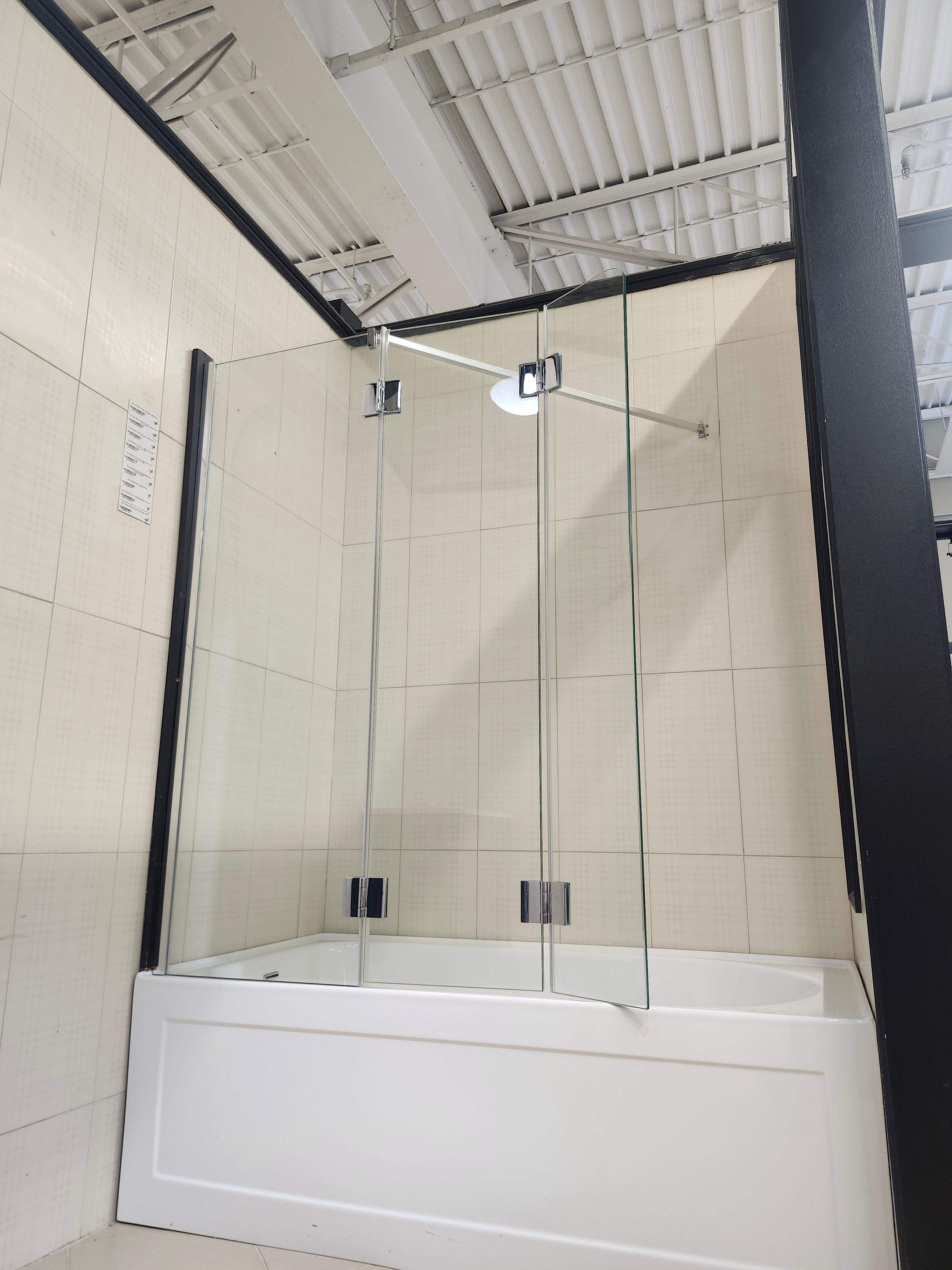 Modus Tub Door 60" high and 60x32 built in vida bathtub (as is)