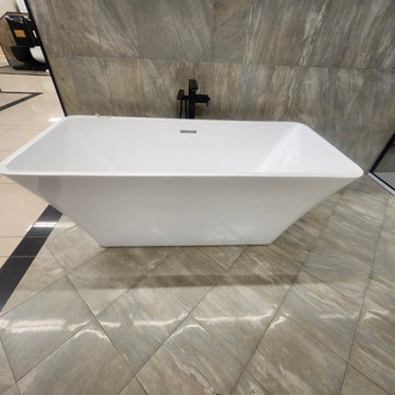 Rubi Eve 67 x 30 Freestanding Bathtub Floormodel Clearance as is M4 - 0