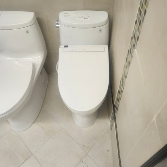 Toto Ultramax II 1pc Toilet with Washlet Seat CST604CEFGT4 SW3084T40 Floormodel as is I8
