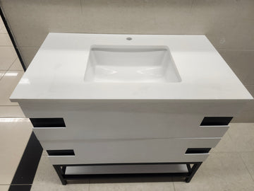 Vida Turin 37" White/Black Vanity with Countertop Combo (as is) m5