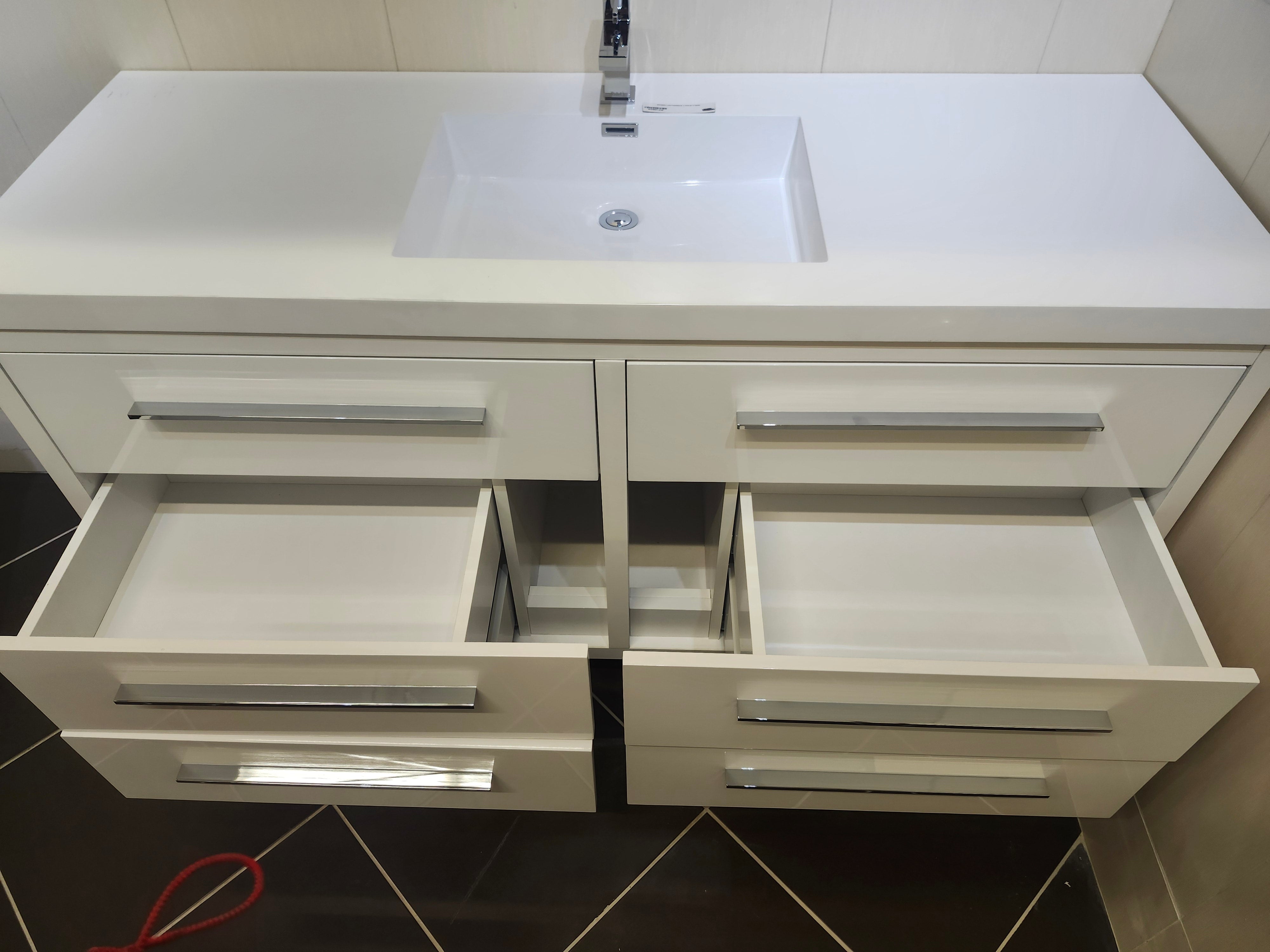 60" Aura Vanity with Countertop Combo (as is)