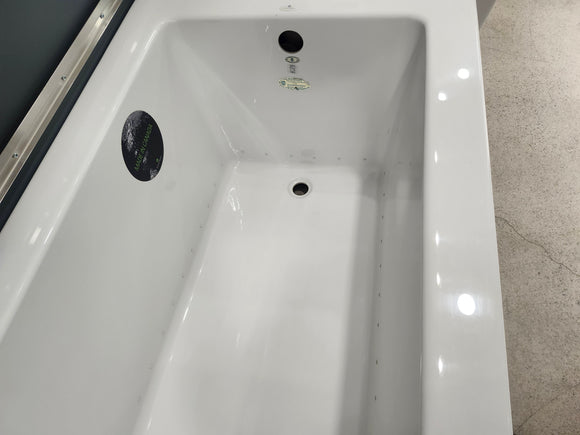 Neptune Freestanding Bathtub 60 x 32 Air Side Ametys White AM3260A Floormodel As is Etobicoke