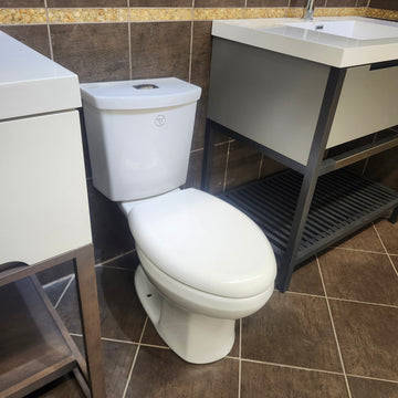 American Standard H2O 2pc Toilet 4133A218020 3706216020 Floormodel Clearance as is