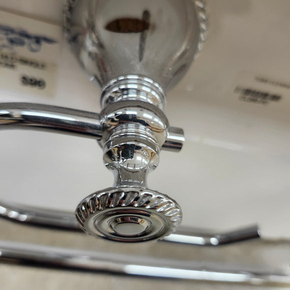 Rubinet Etruscan Toilet Paper Holder Bathroom Accessory Sold As Is Floormodel Clearance