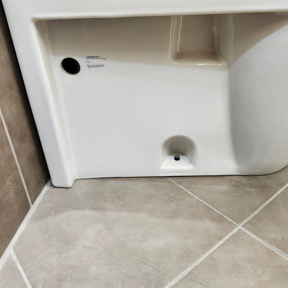 Duravit Starck 1 piece Toilet with Seat Elongated White Floormodel Sold as Is H11