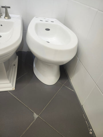 Kohler Amaretto White Bidet (as is) - 0