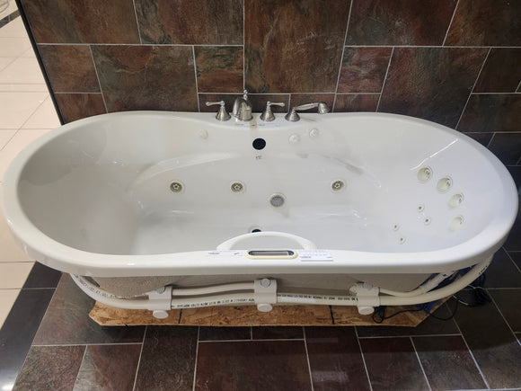 Maax tub 72 x 36 hydmax living biscuit floormodel clearance as is m7