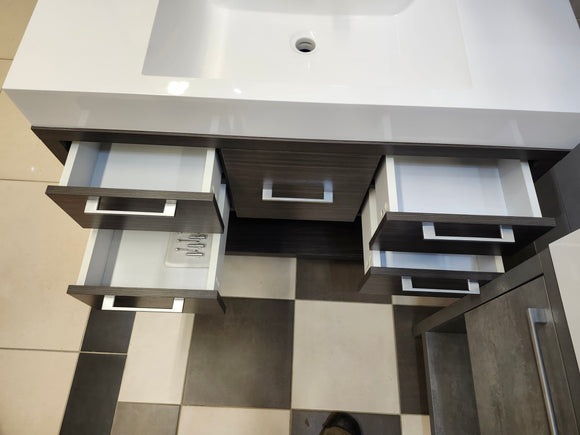 Aura Vero 39" Vanity Base and Top combo (as is)