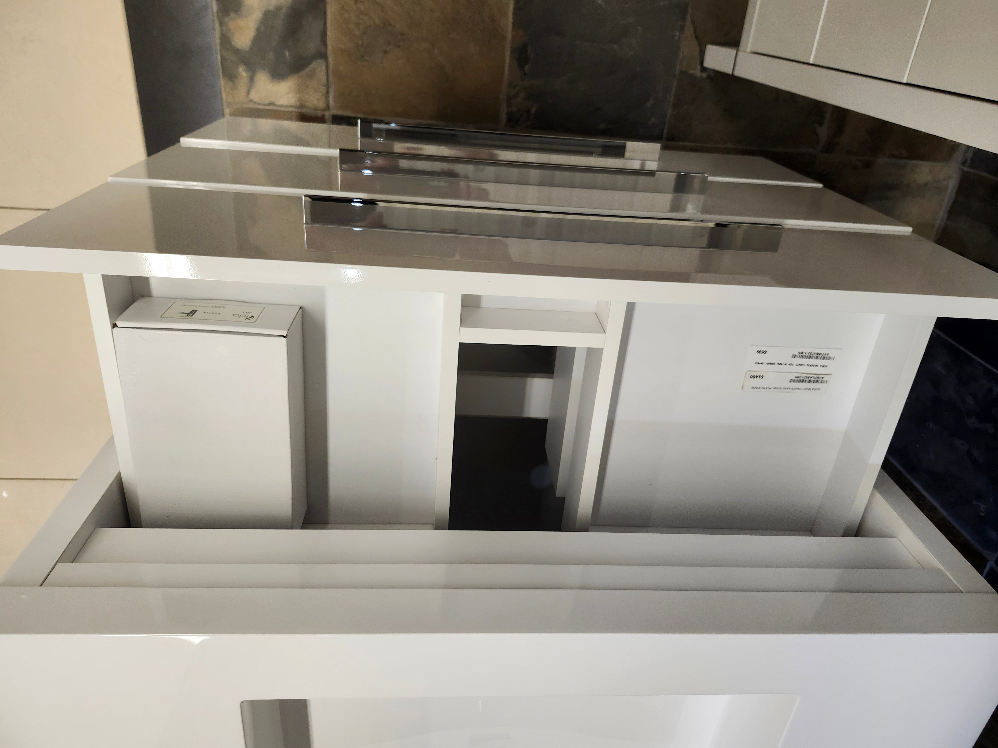 36" Aura Plato Vanity with Countertop Combo (as is)
