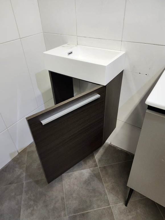 Rubi Vanity 18 x 10 Base with drawer and sink tona as is floormodel clearance l14