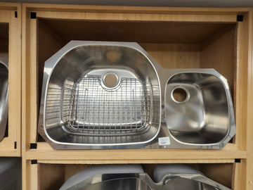 Franke Kitchen Undermount Sink 36 x 21 (1 3/4) RHSB Prestige Stainless Steel PRX120RH Floormodel Clearance As is
