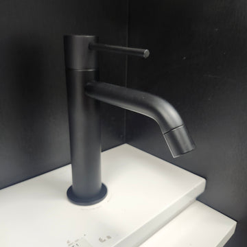 Aquabrass Treemme Single Hole Matte Black Faucet Floormodel Clearance Sold as is (153)