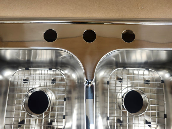 Vida Axes 31" x 20" Stainless Steel 3 Hole Overmount Kitchen Sink Floormodel Clearance