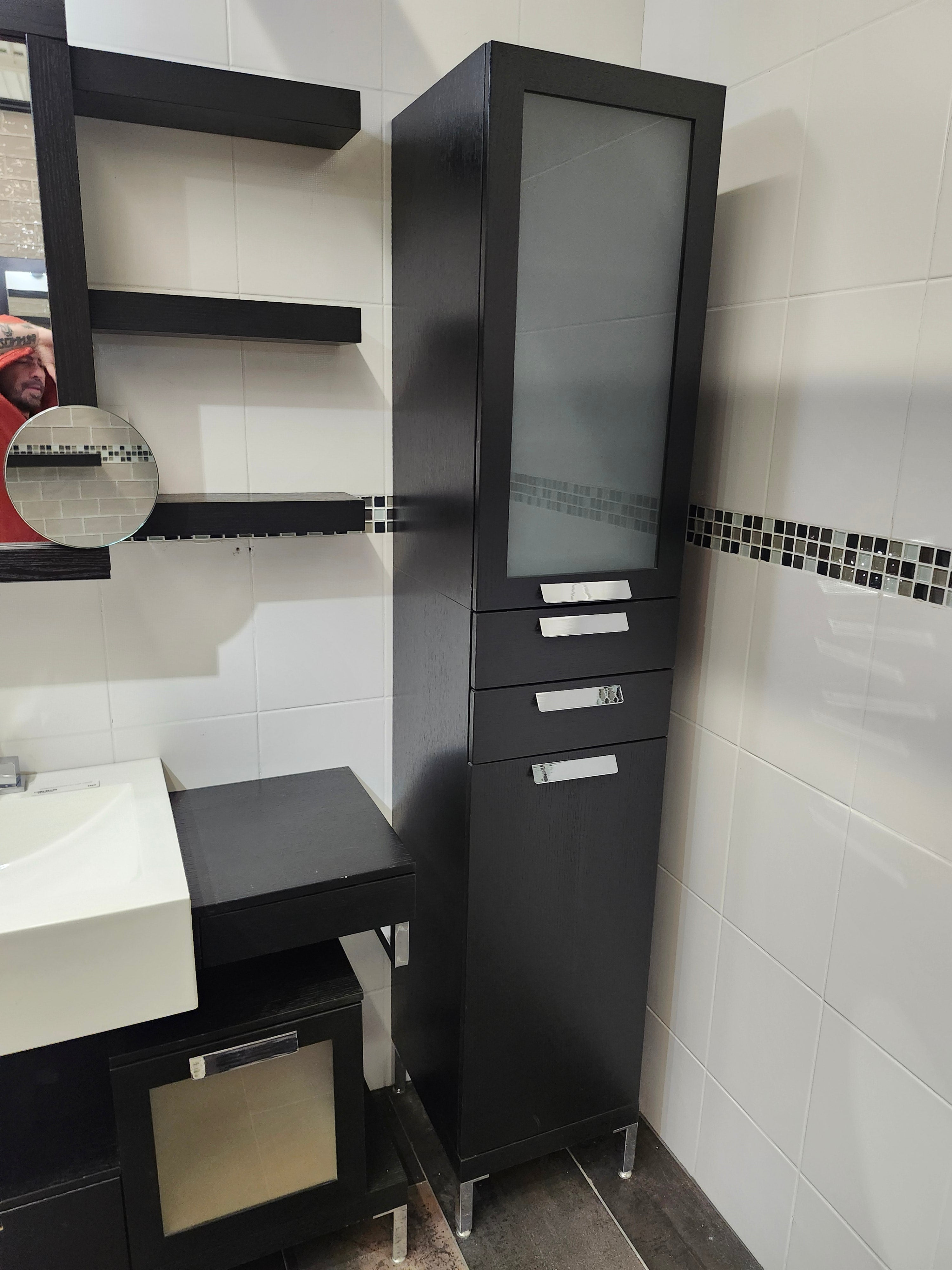 70" Vanico Vanity Combo with Matching Linen (as is)