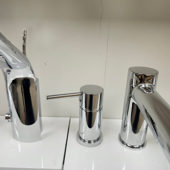 Aquabrass Volare 3pc Roman Deck Tub Filler Floormodel Clearance As Is