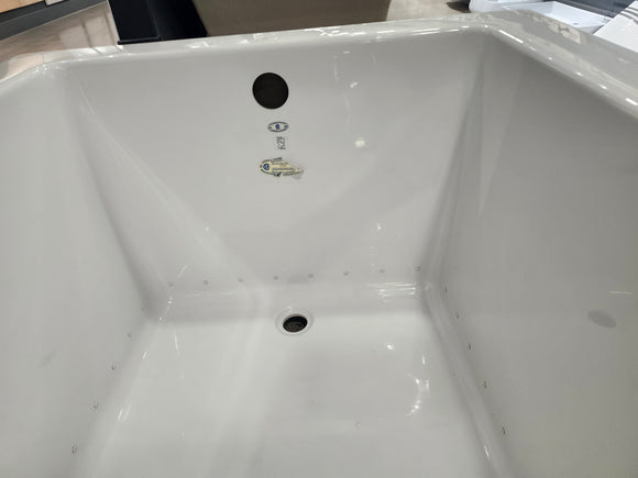 Neptune Freestanding Bathtub 66 x 36 Air Side Ametys White AM3260A Floormodel As is Etobicoke