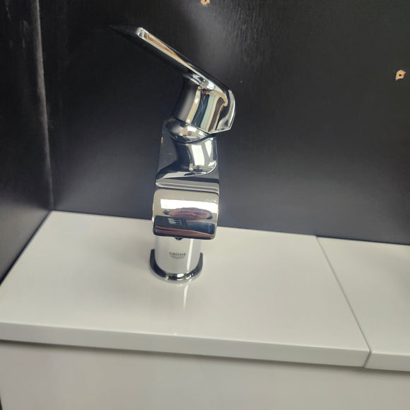 Grohe Eurostyle Cosmopolitan Single Hole Faucet Sold as is Floormodel Clearance (153)