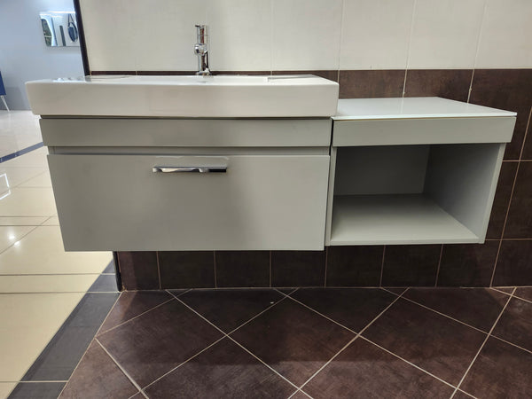 30" Fairmont Design Vanity & Countertop Combo with Bridge (as is)