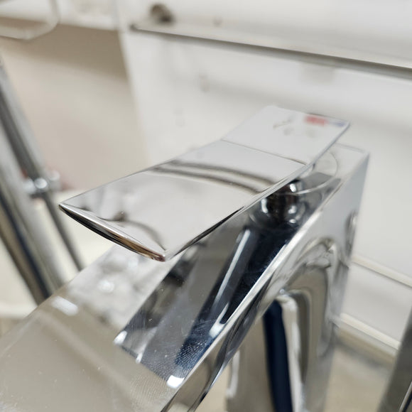 Vida Wave Floormount Tub Filler with Hand Held Shower Head and Lever Handle Floormodel Clearance as Is