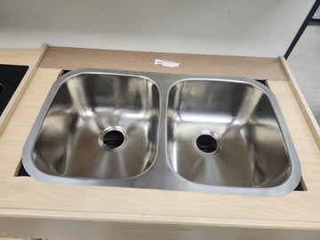 Vida Undermount Kitchen Sink 32 x 19 2 Bowl Floormodel Clearance