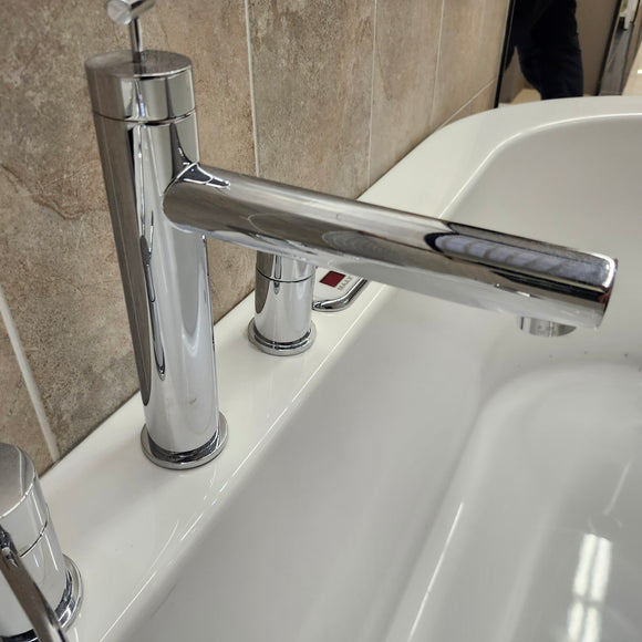Maax 72 x 36 Arofeel Aigo 102788055 Built in Tub Aquabrass Roman Deck Faucet Volare F1018 Combo Floormodel Clearance M8