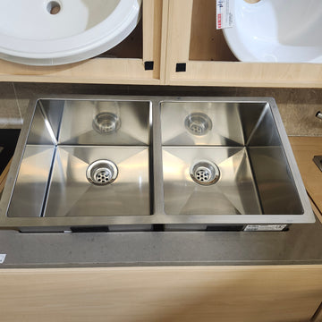 Blanco 16 x 14 .5 Double Bowl 400452 Precision Kitchen Sink Floormodel Clearance as is m10